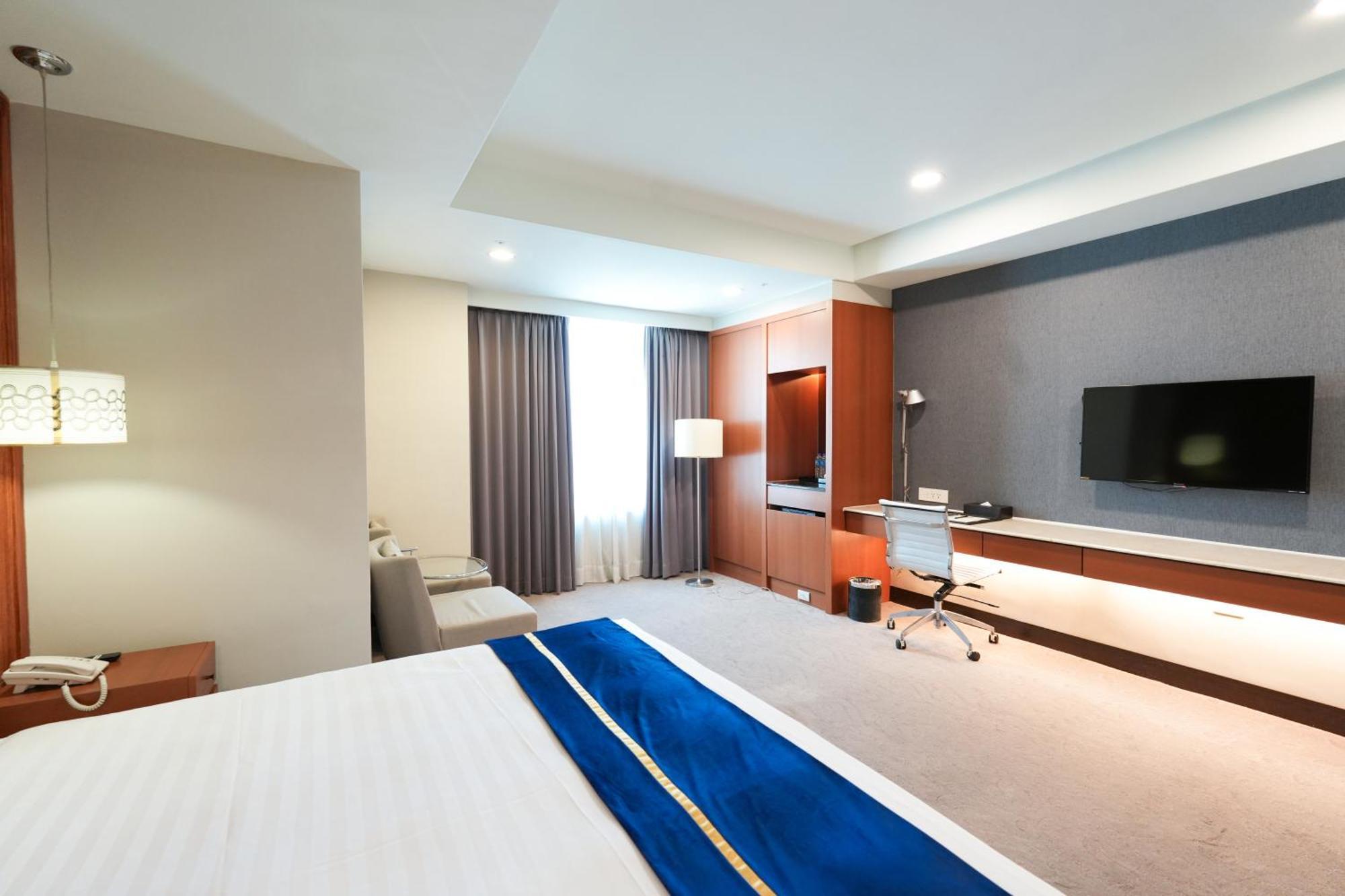 Hiyeshotel勤天商旅-花蓮館 Хуалиен Сити Екстериор снимка