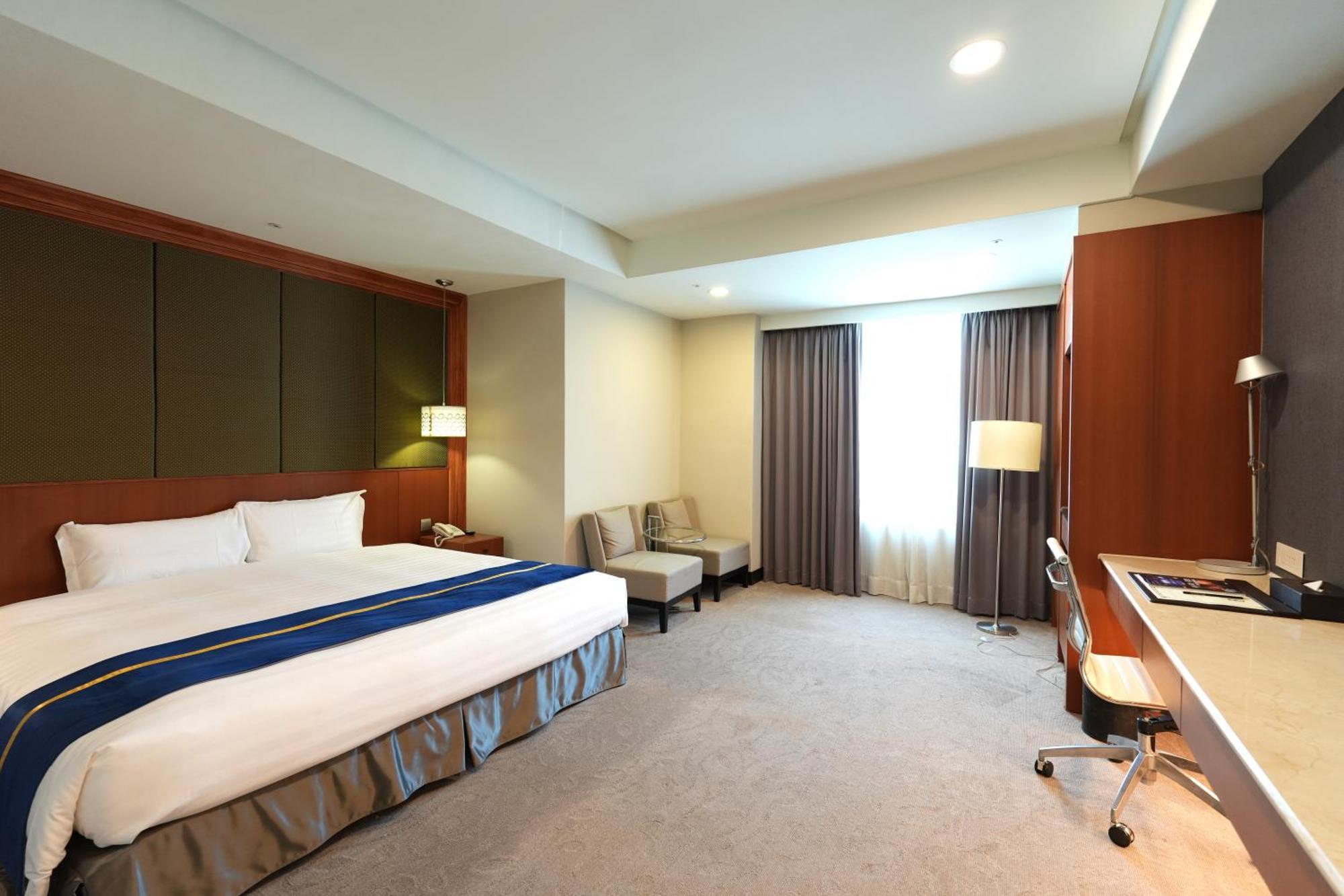 Hiyeshotel勤天商旅-花蓮館 Хуалиен Сити Екстериор снимка