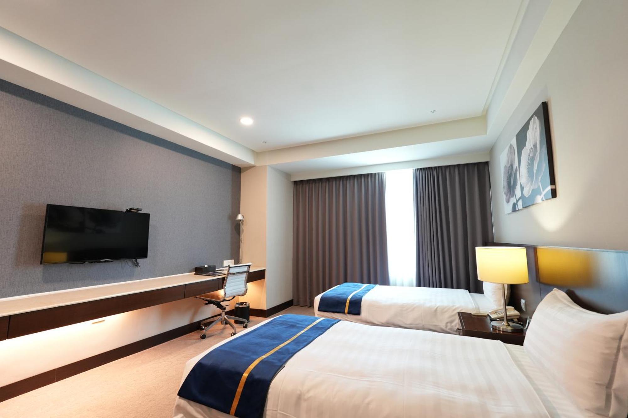 Hiyeshotel勤天商旅-花蓮館 Хуалиен Сити Екстериор снимка