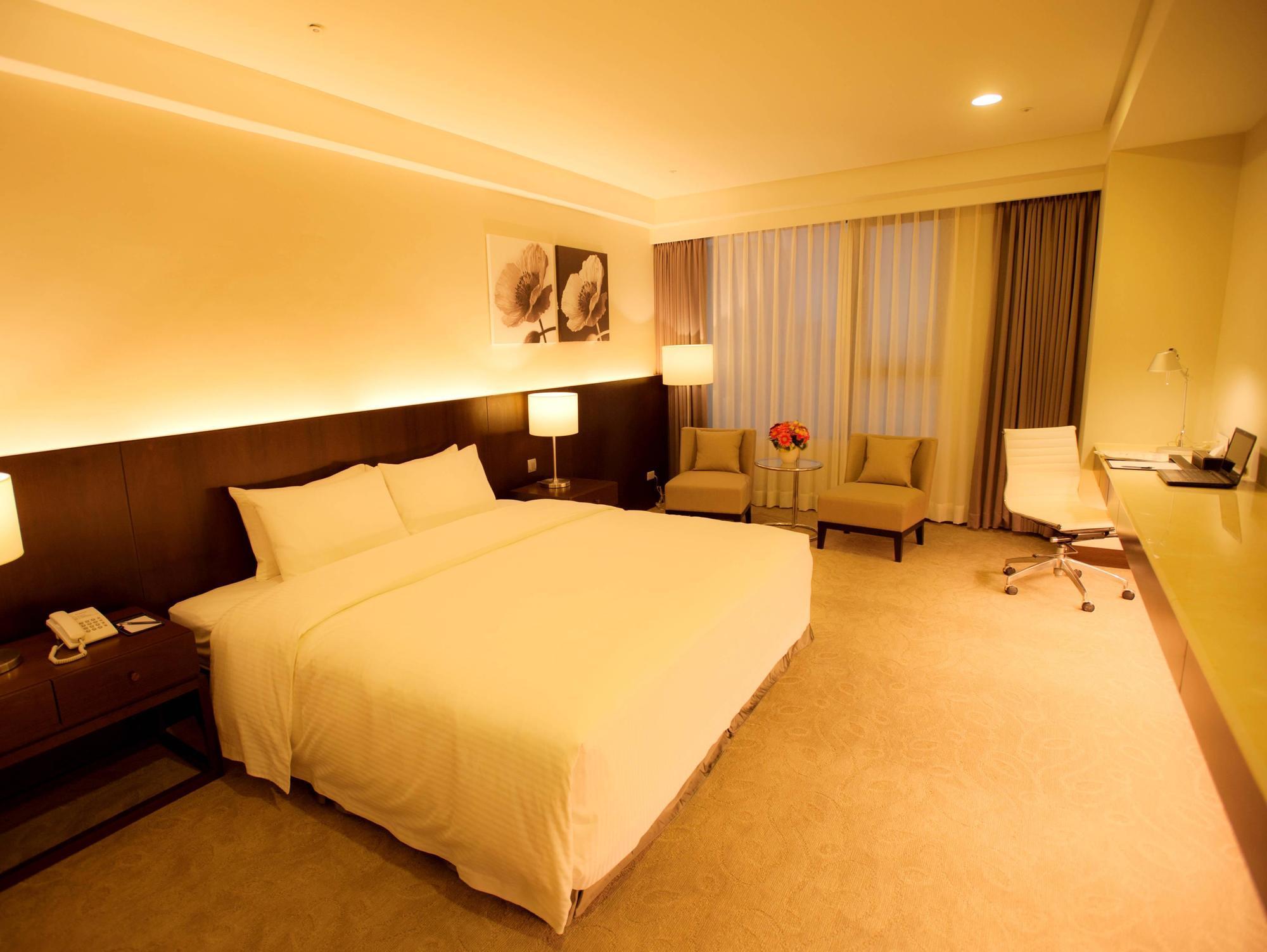Hiyeshotel勤天商旅-花蓮館 Хуалиен Сити Екстериор снимка