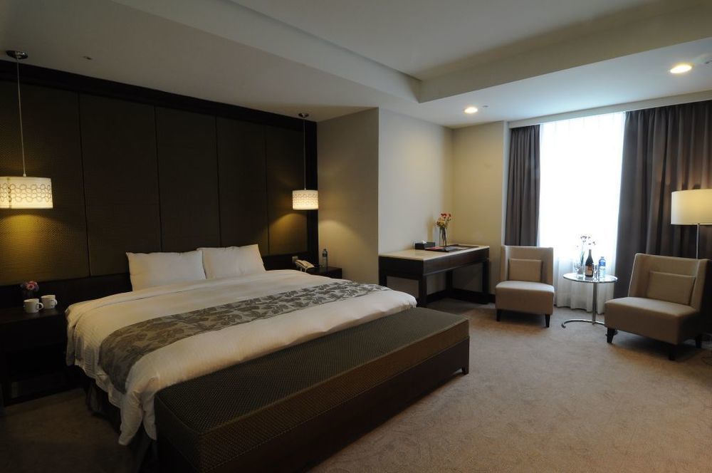 Hiyeshotel勤天商旅-花蓮館 Хуалиен Сити Екстериор снимка