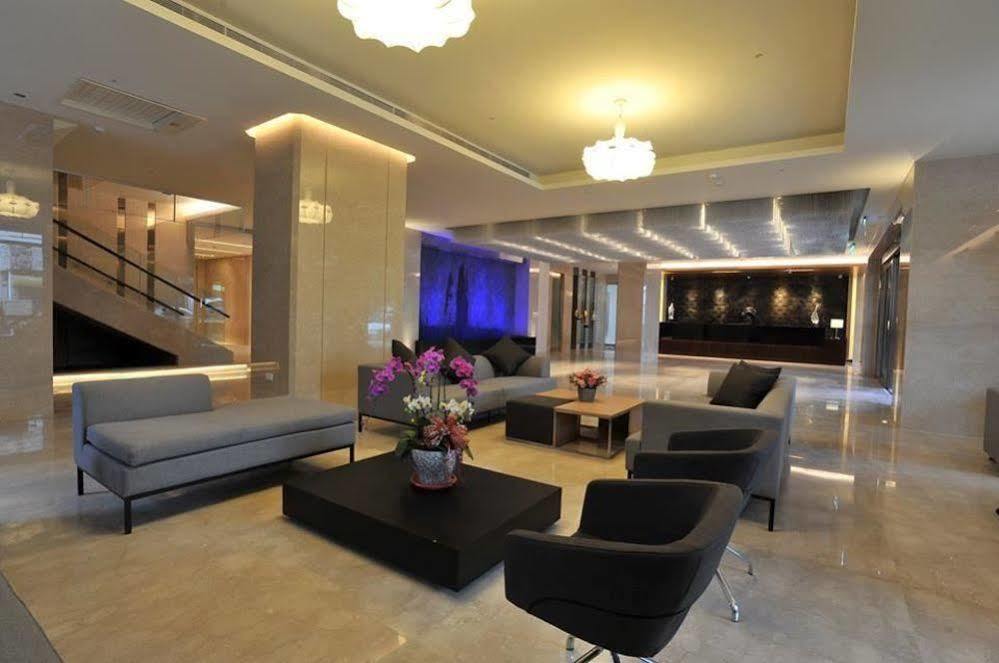 Hiyeshotel勤天商旅-花蓮館 Хуалиен Сити Екстериор снимка